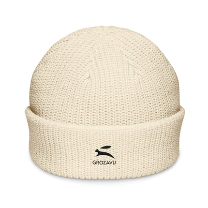 Grozavu beanie in cream color with ribbed knit design and logo, perfect for staying warm and stylish.