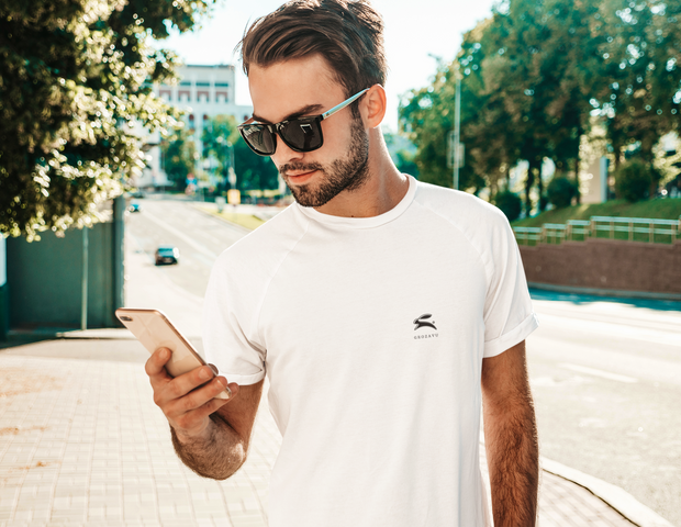 Urban-style summer t-shirt made from 100% cotton – Grozavu’s signature sustainable streetwear.