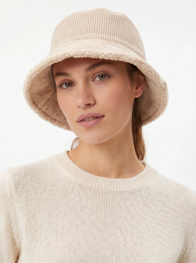 Cappello a secchiello in pesante corduroy