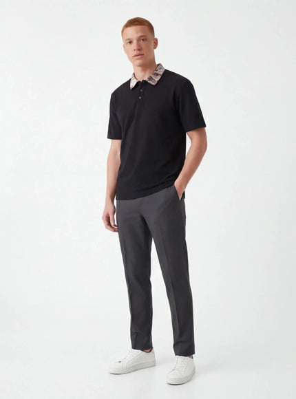 Signature Poloshirt – aus luxuriösem Twill für eine urbane Ästhetik