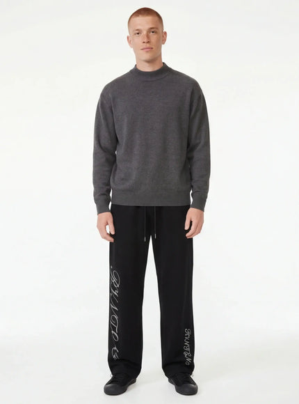 Sleek Pants by Grozavu - High-Quality Texture (Pos 1)