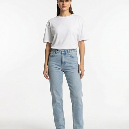 AI-generated photoshoot [sp:cmnq2w38e00rsgl27bp9k7hvd]