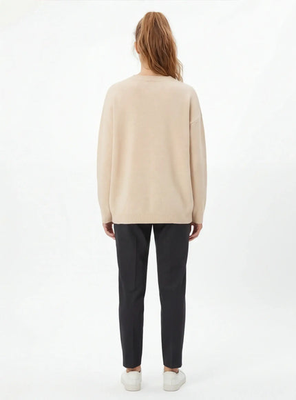 Thermal Crewneck by Grozavu - Close-up (Pos 5)