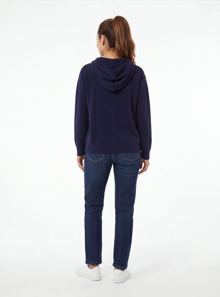 Plush Hoodie – from Organic Fiber for a Minimalist Style