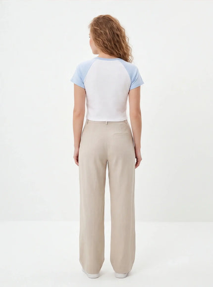 Crop Top Minimalista – in Tessuto Denso in Edizione Limitata