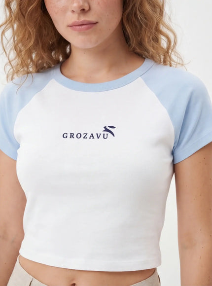 Crop Top Minimalista – in Tessuto Denso in Edizione Limitata