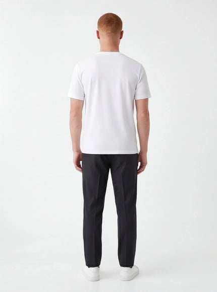 Camiseta Refinada – de Sarga de Lujo para un Look Sin Esfuerzo