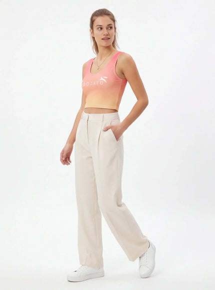 Oversized Crop Top by Grozavu - On-Model View (Pos 4)