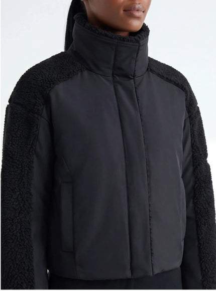 Dynamic Apparel – from Sustainable Material with Refined Details