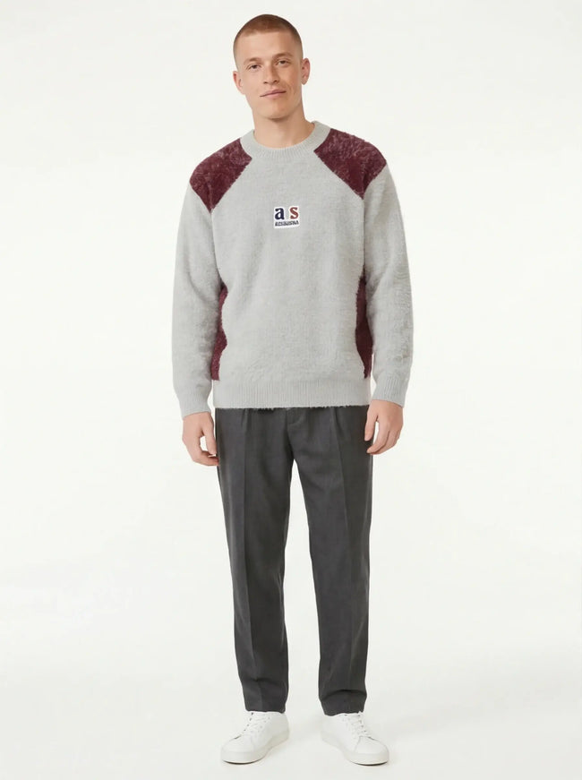 Oversized Apparel by Grozavu - Lifestyle Perspective (Pos 4)