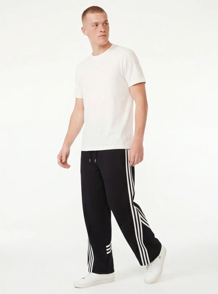 Essential Pants by Grozavu - High-Quality Texture (Pos 5)