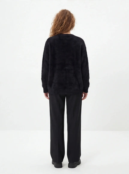 Comfortable Crewneck – with a Silk-Like Touch in Limited Edition