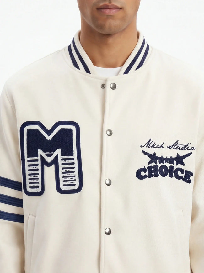 Chaqueta Aerodinámica – de Material Ultra Suave para una Presencia Fuerte
