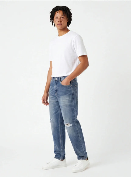 Jeans de lounge – din material sustenabil cu estetică modernă