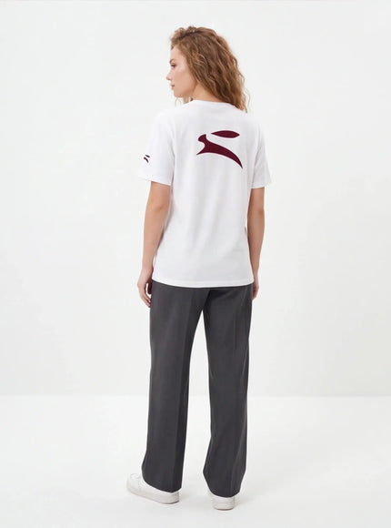 T-Shirt Urban-Chic – da Tessuto Premium per uno Stile Inconfondibile