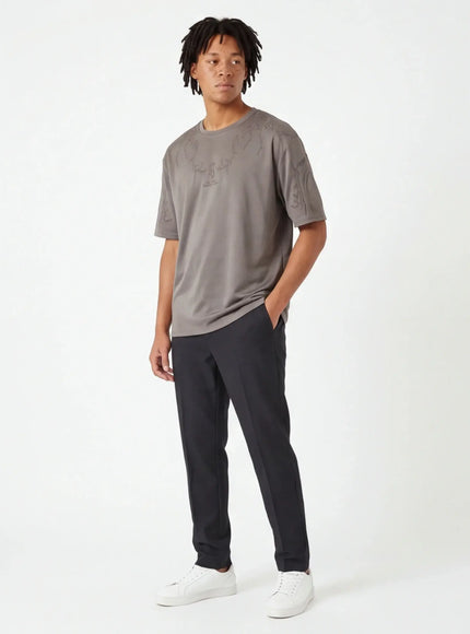 Urban-Chic T-Shirt – with a Silk-Like Touch for an Urban Aesthetic