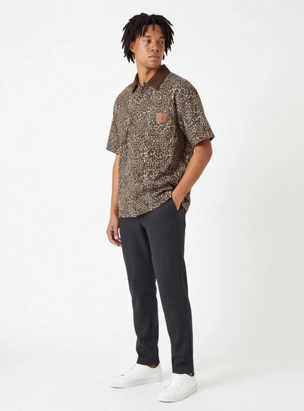 Exklusives Poloshirt – aus ägyptischer Baumwolle mit architektonischem Design