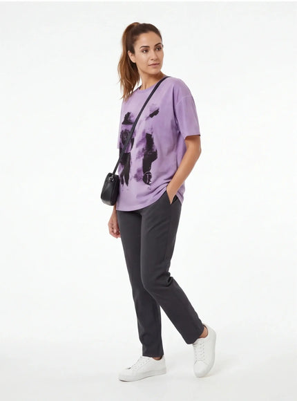Camiseta Esencial – de Algodón Peinado para una Estética Urbana
