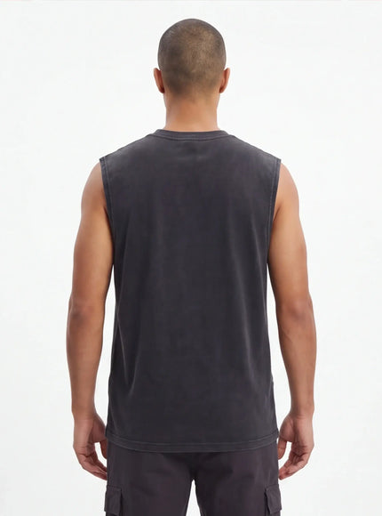 Abbigliamento Senza Tempo – con un Tocco Simile alla Seta per una Silhouette Audace
