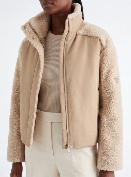 Dynamic Apparel – from Sustainable Material with Refined Details
