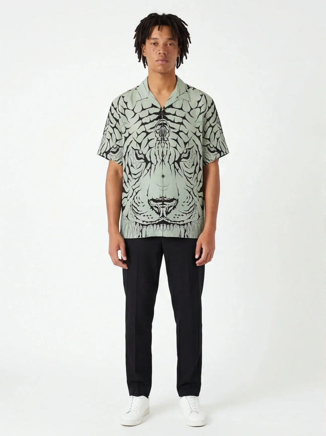 Flawless Shirt – with a Silk-Like Touch for a Bold Silhouette