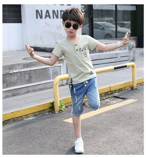 Children Clothing Summer Boys T-Shirt With Denim Shorts 2pcs at €56.99