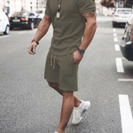 New Men's Casual Solid Color Short Sleeve Shorts Two-Piece Set at €40.99