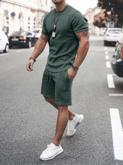 New Men's Casual Solid Color Short Sleeve Shorts Two-Piece Set at €40.99