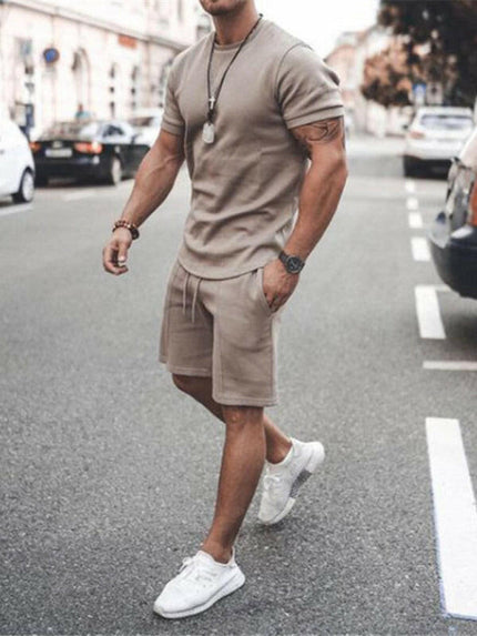 New Men's Casual Solid Color Short Sleeve Shorts Two-Piece Set at €40.99