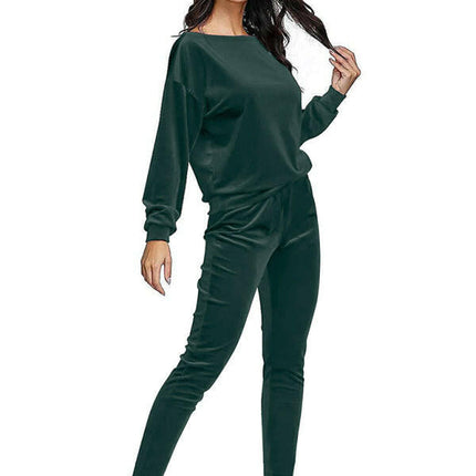 Women's gold velvet sports pants and sweatshirt two-piece set at €64.99