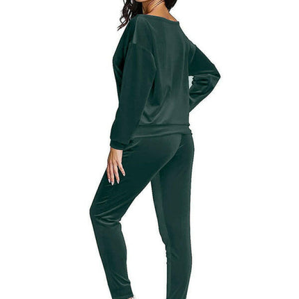 Women's gold velvet sports pants and sweatshirt two-piece set at €64.99