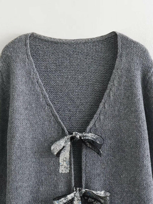 New sweater sequin bow top V-neck loose sweater New women's new sweater with sequined bow top at €37.99