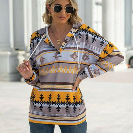 New geometric pattern long-sleeved loose hooded button pocket sweater at €48.99