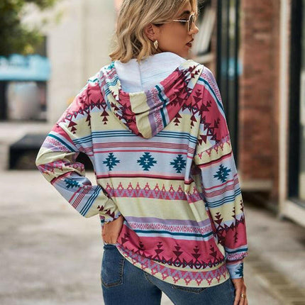 New geometric pattern long-sleeved loose hooded button pocket sweater at €48.99