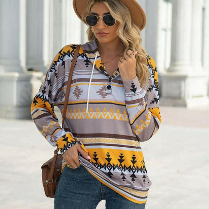 New geometric pattern long-sleeved loose hooded button pocket sweater at €48.99