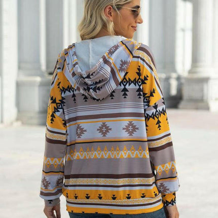 New geometric pattern long-sleeved loose hooded button pocket sweater at €48.99