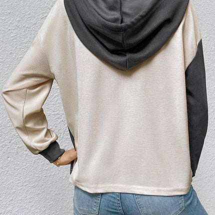 New women's long-sleeved contrast color hooded sweater at €41.99