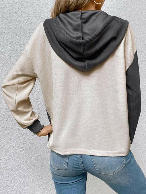 New women's long-sleeved contrast color hooded sweater at €41.99