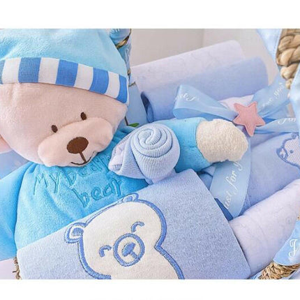 Newborn Wild Clothes Gift Box at €85.99