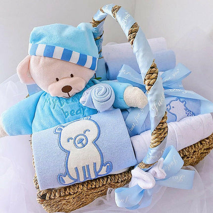 Newborn Wild Clothes Gift Box at €85.99