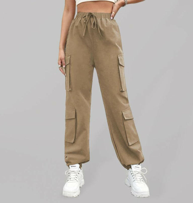 Women's Solid Color Sportswear Essential Cargo Pants at €58.99