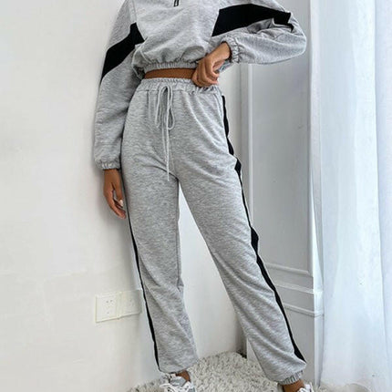 Women's two piece color block long sleeve short sweatshirt suit at €92.99